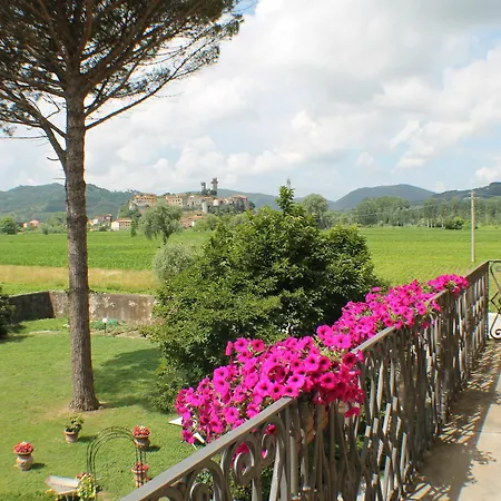 Couette-café Pardi 3*